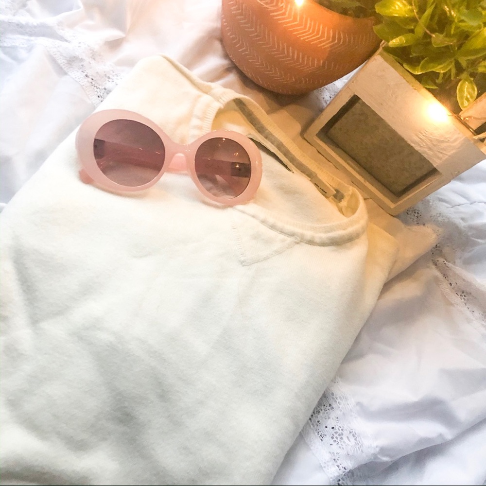 Dainty cream sweater